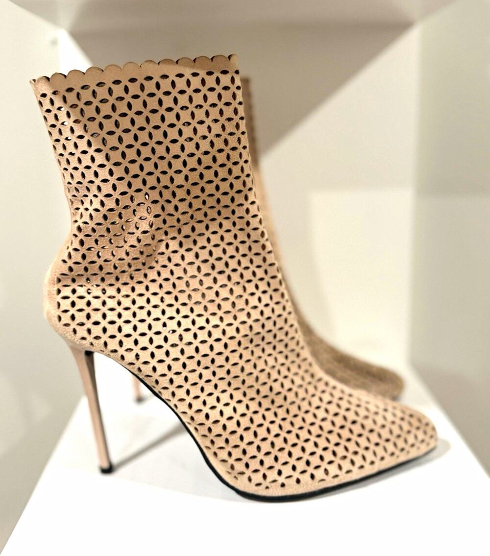 Jeffrey Campbell Suede Ankle Booties Size 8 Beige Geometric Pointed Toe Zip